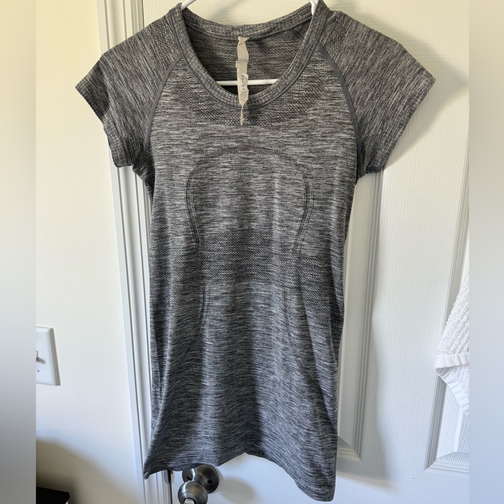 LULULEMON gray swiftly SIZE 4